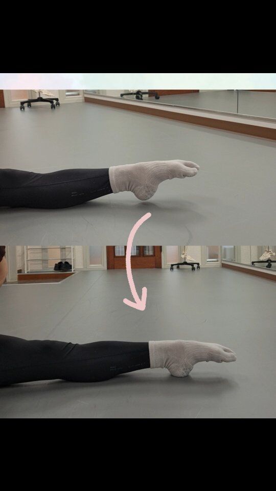 ✨️✨️🧸✨️✨️🧸✨️✨️🧸✨️✨️

バレエを長年続けている割に

足首の固さが一生コンプレックスではありますが。

だからこそ、身体を学びたいし自分の固さの原因を追及していきたい。

今流行りの甲出しトレーニング。

それぞれのトレーナーに理屈はあるだろうけど、私なりの身体の繋がりを踏まえた見解で調整していくと、
5分でこれだけ変わる😳✨️

むやみに甲を出そうとして常にアキレス腱を痛めていたバレエ団時代の自分に教えてあげたいです🥺🤲

ニッティド&HEALMO&ジョイントマット

@knitido_plus_
@healmo_europe

これ最強の組み合わせと感じています🫶

小学三年生以上であれば無料体験会でもお伝えしていきますよ～🙄㊙

🩰🩰5月無料体験会参加者募集中🩰🩰🩰

🌻日にち　5/3.5/10.5/17.5/24.5/31毎週土曜日

🌻スケジュール
●エンジェルクラス(3歳～年長)
15:00～15:45

●キッズジュニアクラス(小学生以上)
16:30～17:15

●大人クラス
17:45～18:30

⭐️期間中、何度でも参加OK！
⭐️バレエシューズ貸出有り
⭐️詳細はハイライトからご覧ください🙏

ご予約は、公式ラインからお願いいたします♪

::::MAMI BALLET&PILATES:::

東京都立川市富士見町1-3-15

⭐️通常レッスン体験もご予約随時募集中⭐️

~ご予約は、

🍀プロフィール欄の公式ライン

🍀TEL 080-4724-0904

🍀MAIL　m.ballet.pilates@gmail.com 

からお願いいたします🙏

#立川バレエ
#立川こどもバレエ:
#立川ピラティス
#はじめての習い事
#立川バレエ教室
#はじめてのピラティス
#姿勢改善
#代謝の良い身体
#ボディメイク
#西立川ピラティス
#西立川バレエ
#拝島バレエ
#拝島ピラティス
#産後ダイエット
#パーソナルトレーニング立川
#パーソナルトレーニング西立川
#子連れピラティス
#子連れトレーニング
#ベビーピラティス
#赤ちゃんと一緒に
#レッツピラティス
#healmo
#甲出し
#甲出しトレーニング
#甲出しエクササイズ
